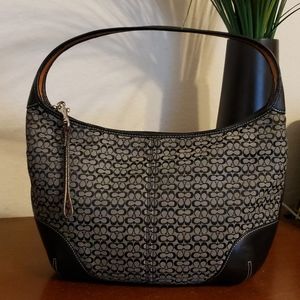 COACH SIGNATURE HOBO BAG